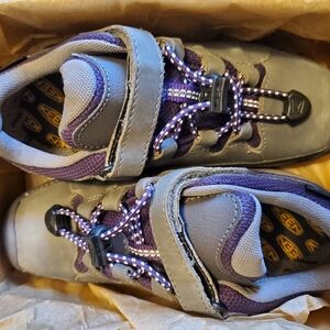 KEEN Unisex-Child Targhee Low Height Waterproof Hiking Shoe